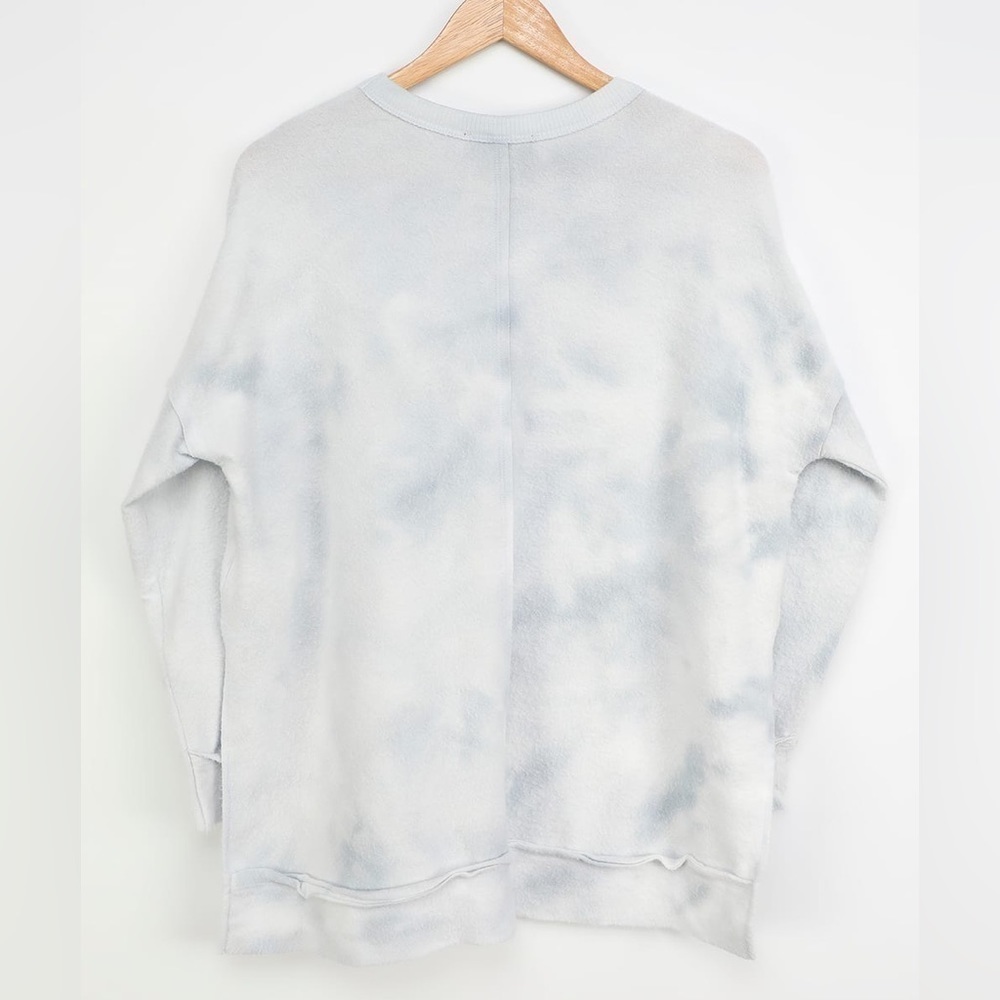 NWT- Lulu‘s - Choosing Chill Blue Tie-Dye Fleece Knit Pullover Sweatshirt - Picture 6 of 15